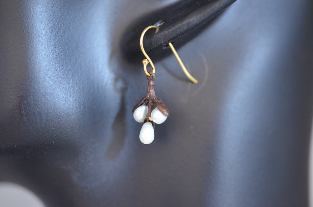 Michael Michaud Willow Wire Earrings w/Pearls